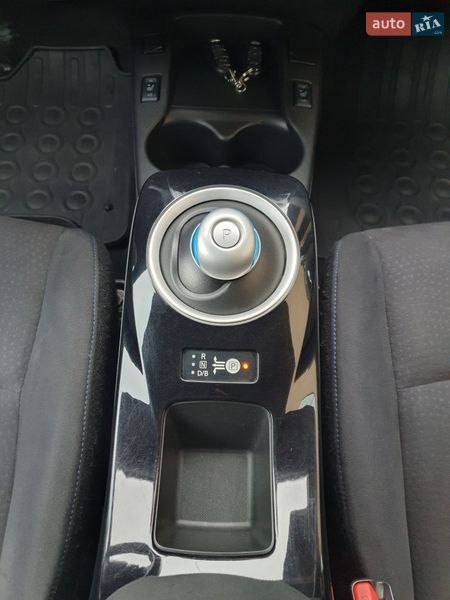 Хэтчбек Nissan Leaf 2013 в Горе