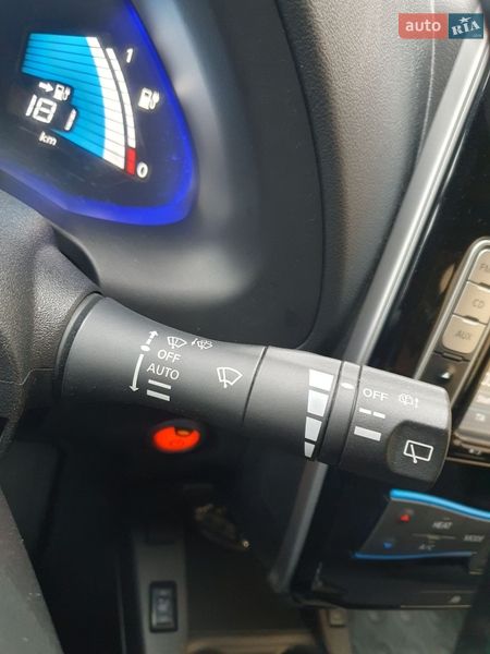 Хэтчбек Nissan Leaf 2013 в Горе