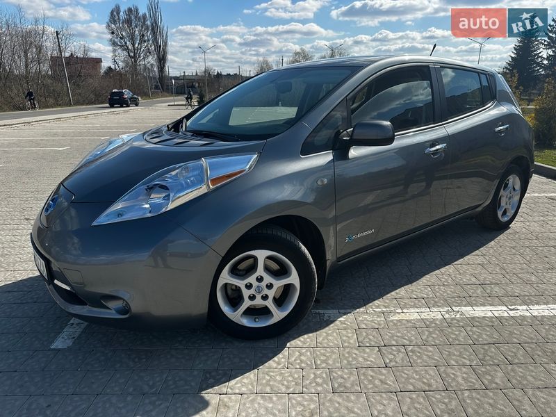 Хетчбек Nissan Leaf 2014 в Мостиській