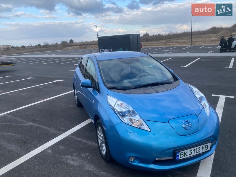 Хэтчбек Nissan Leaf 2012 в Ровно фото 2 Хэтчбек Nissan Leaf 2012 в Ровно