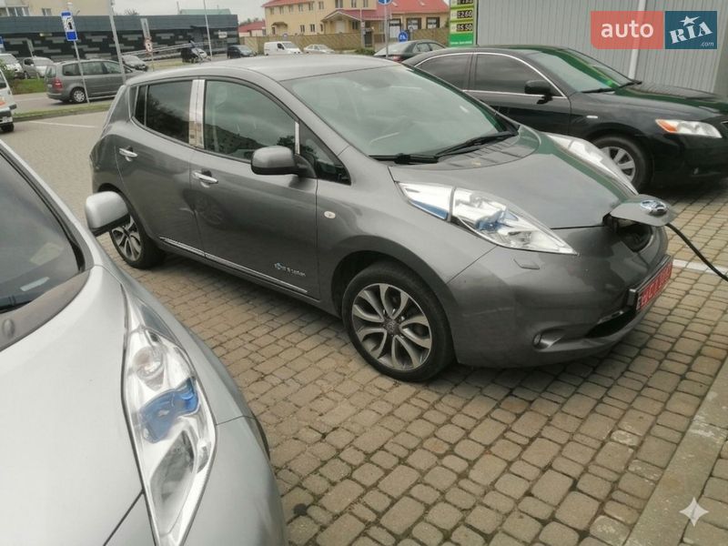 Хэтчбек Nissan Leaf 2014 в Владимире