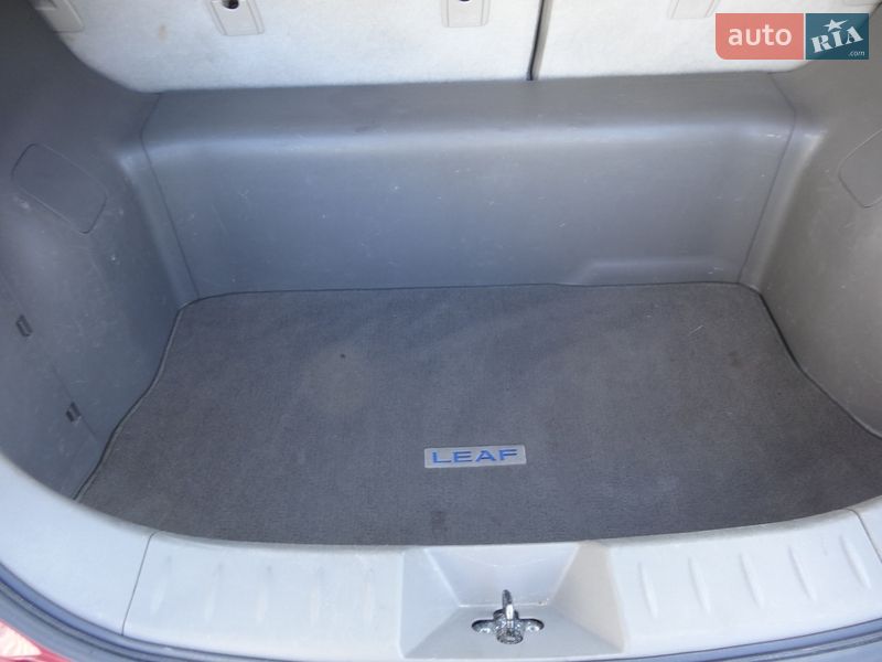 Хетчбек Nissan Leaf 2011 в Львові