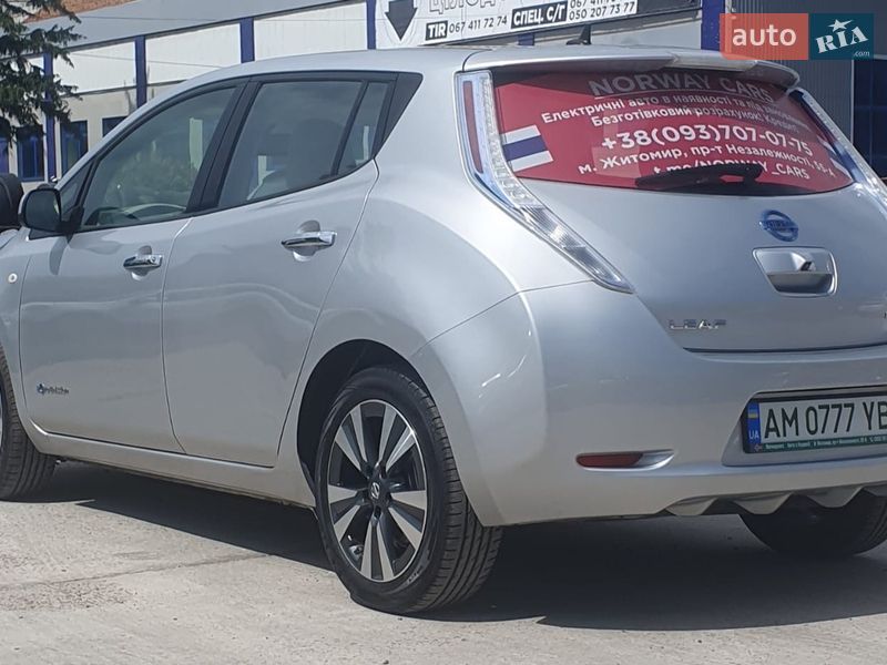 Хетчбек Nissan Leaf 2012 в Житомирі