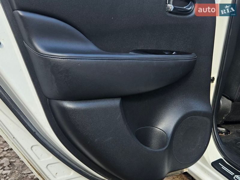 Хетчбек Nissan Leaf 2014 в Теребовлі фото 22 Хетчбек Nissan Leaf 2014 в Теребовлі