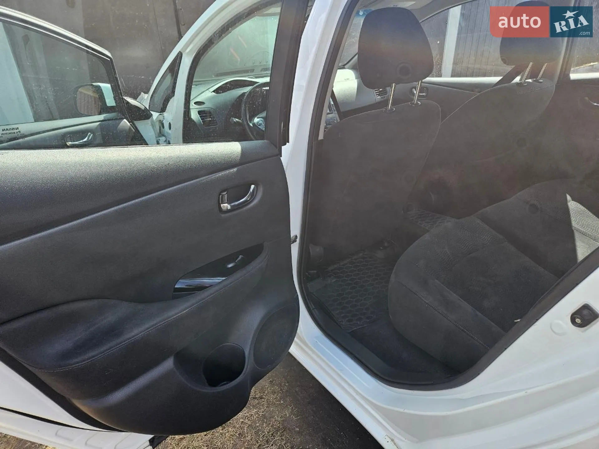2015 Nissan Leaf - мініатюра 14