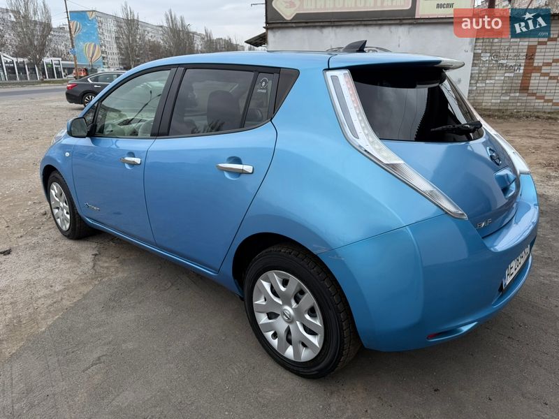 Хетчбек Nissan Leaf 2012 в Дніпрі фото 9 Хетчбек Nissan Leaf 2012 в Дніпрі