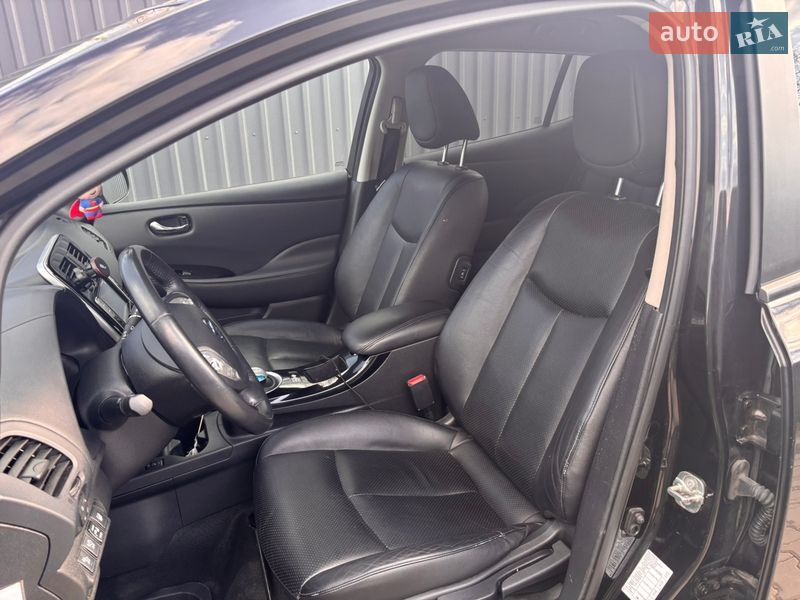 Хетчбек Nissan Leaf 2015 в Житомирі