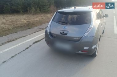 Хэтчбек Nissan Leaf 2015 в Житомире