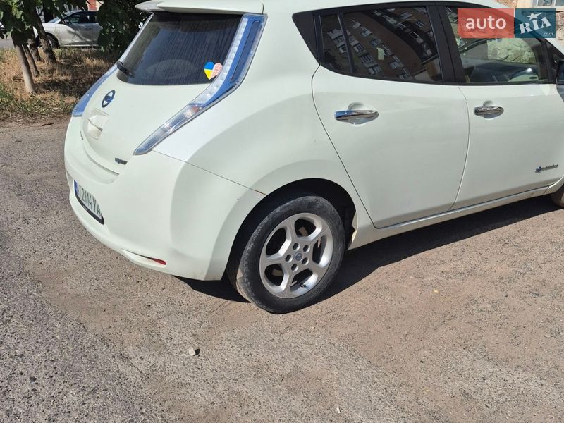 Хэтчбек Nissan Leaf 2013 в Ивано-Франковске фото 4 Хэтчбек Nissan Leaf 2013 в Ивано-Франковске