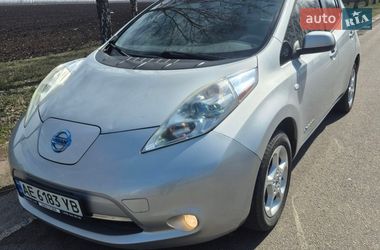 Хэтчбек Nissan Leaf 2011 в Днепре