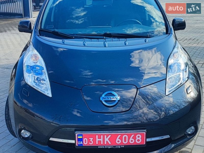 Хэтчбек Nissan Leaf 2013 в Каменец-Подольском