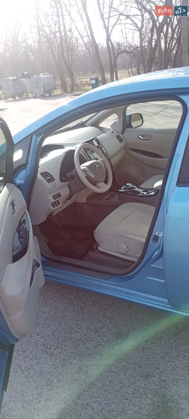 2012 Nissan Leaf - мініатюра 10