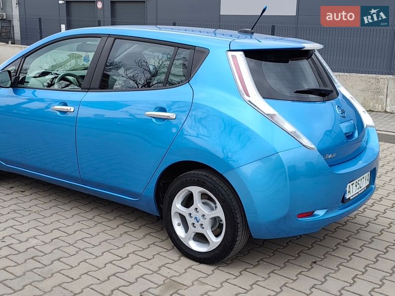 Хэтчбек Nissan Leaf 2013 в Ивано-Франковске