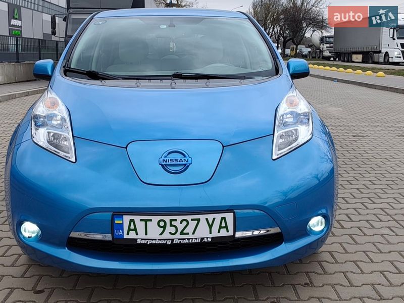 Хэтчбек Nissan Leaf 2013 в Ивано-Франковске