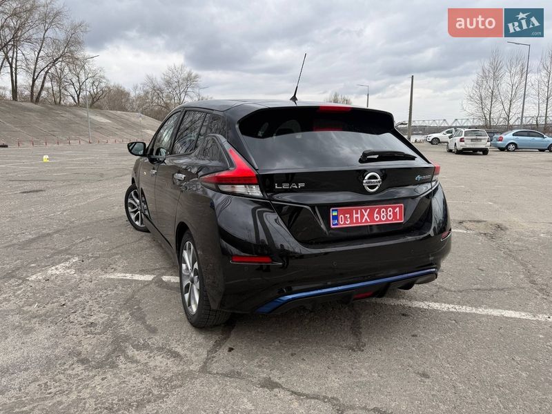 Хэтчбек Nissan Leaf 2018 в Киеве