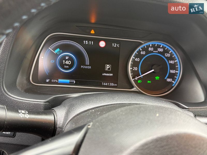 Хэтчбек Nissan Leaf 2018 в Киеве