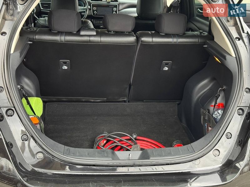 Хэтчбек Nissan Leaf 2018 в Киеве