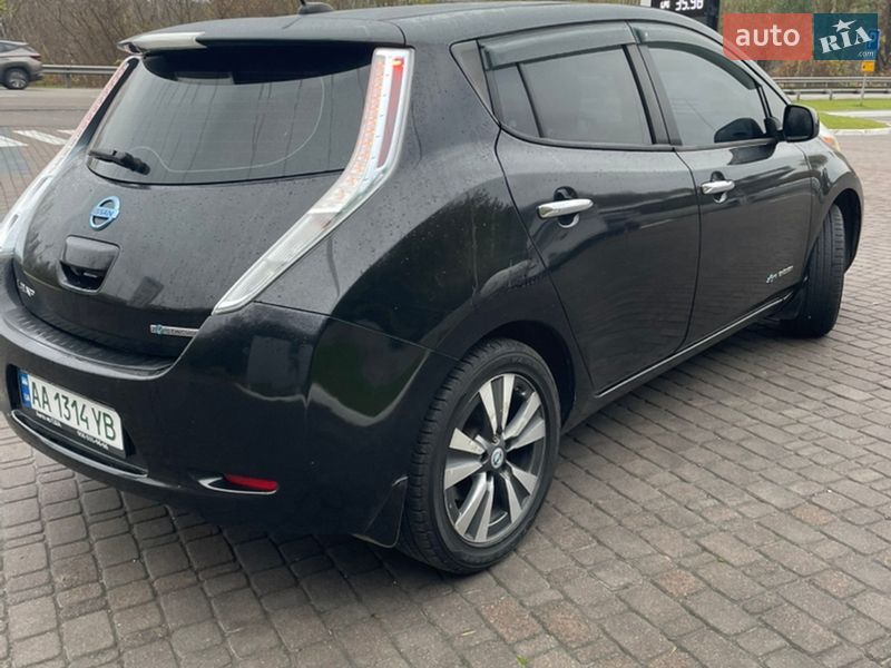 Хетчбек Nissan Leaf 2013 в Обухові