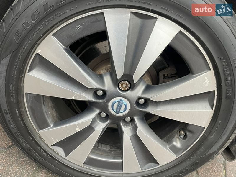 Хетчбек Nissan Leaf 2013 в Обухові