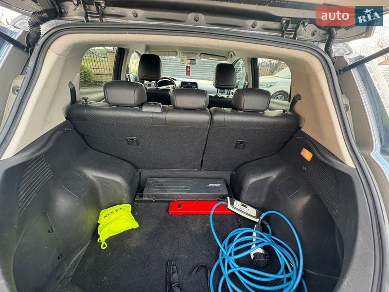 Хетчбек Nissan Leaf 2014 в Луцьку