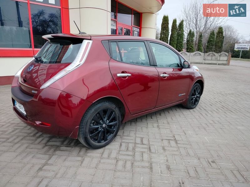 Хэтчбек Nissan Leaf 2017 в Ровно