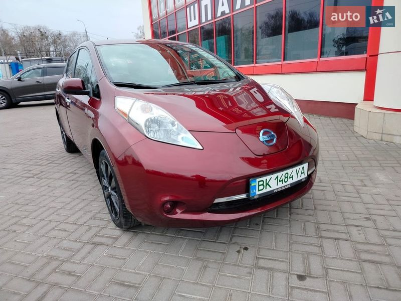 Хэтчбек Nissan Leaf 2017 в Ровно