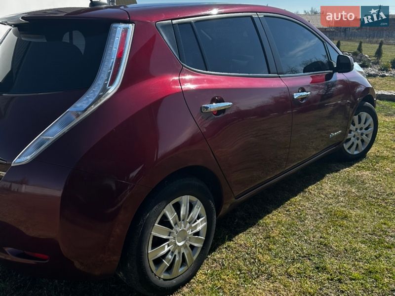 Хэтчбек Nissan Leaf 2016 в Полтаве фото 5 Хэтчбек Nissan Leaf 2016 в Полтаве
