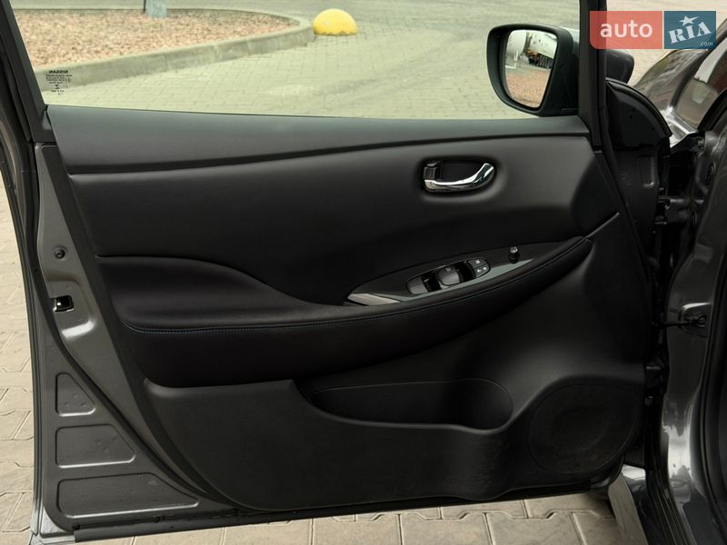 Хетчбек Nissan Leaf 2019 в Луцьку