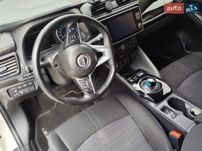 Хэтчбек Nissan Leaf 2023 в Киеве фото 8 Хэтчбек Nissan Leaf 2023 в Киеве