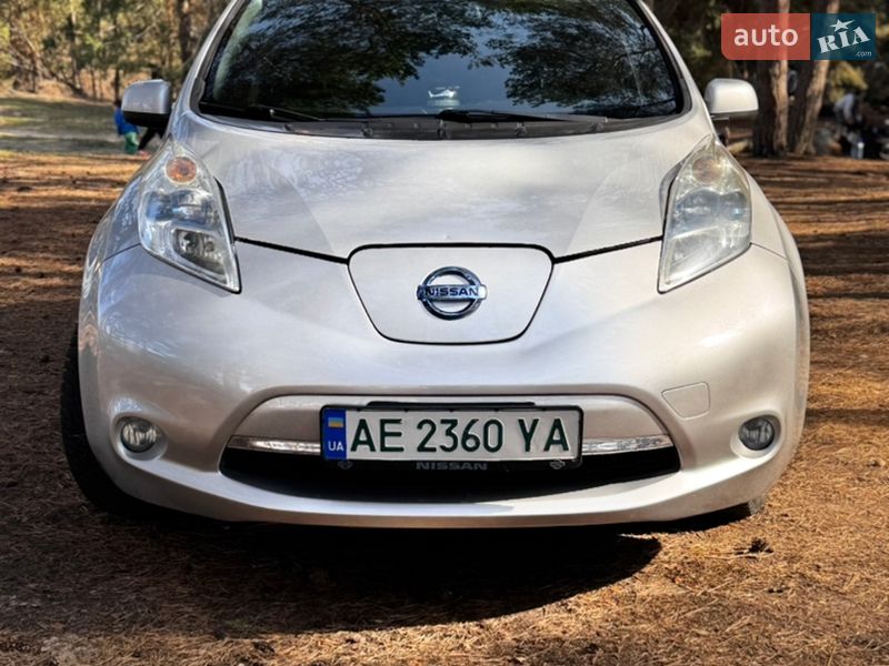 Хэтчбек Nissan Leaf 2013 в Днепре фото 8 Хэтчбек Nissan Leaf 2013 в Днепре