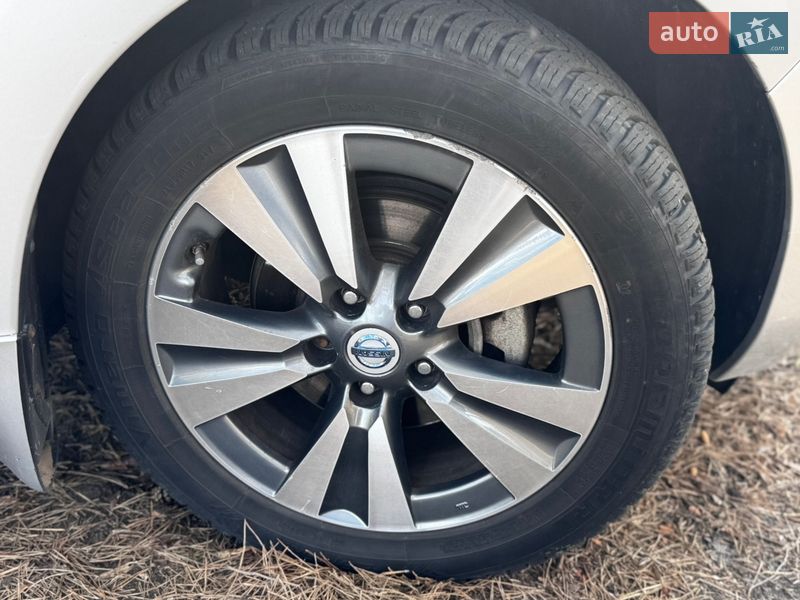 Хэтчбек Nissan Leaf 2013 в Днепре фото 17 Хэтчбек Nissan Leaf 2013 в Днепре
