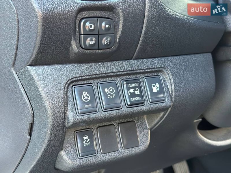 Хэтчбек Nissan Leaf 2015 в Желтых Водах фото 15 Хэтчбек Nissan Leaf 2015 в Желтых Водах