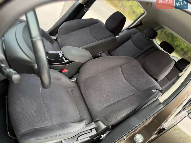 Хэтчбек Nissan Leaf 2016 в Трускавце фото 50 Хэтчбек Nissan Leaf 2016 в Трускавце