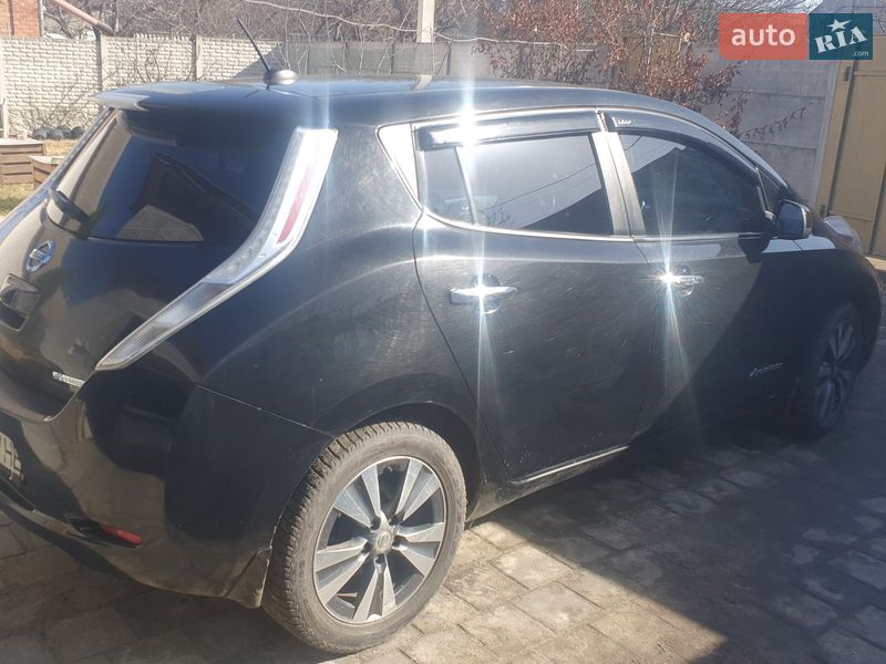 Хетчбек Nissan Leaf 2014 в Харкові