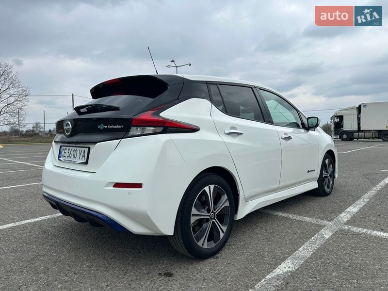 Хэтчбек Nissan Leaf 2018 в Черновцах