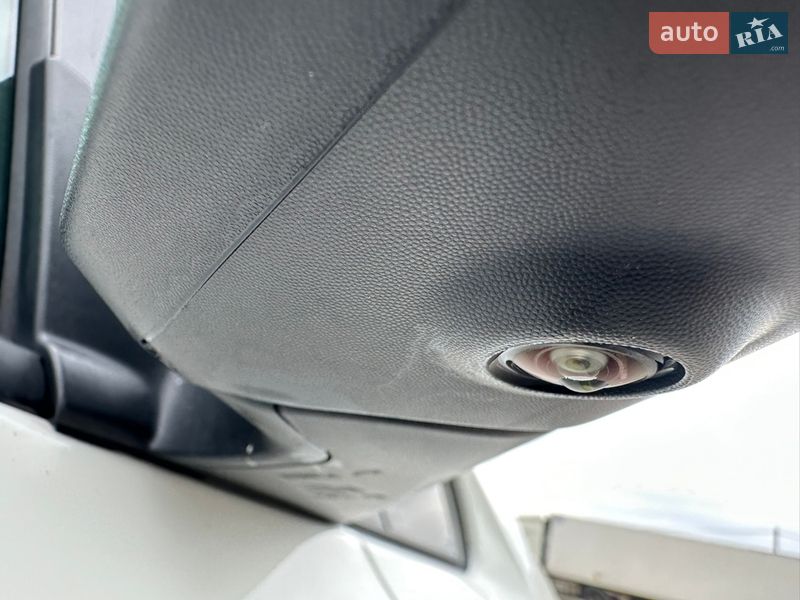 Хэтчбек Nissan Leaf 2018 в Черновцах