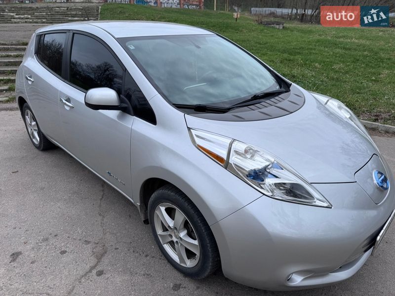 Хэтчбек Nissan Leaf 2015 в Полтаве фото 2 Хэтчбек Nissan Leaf 2015 в Полтаве