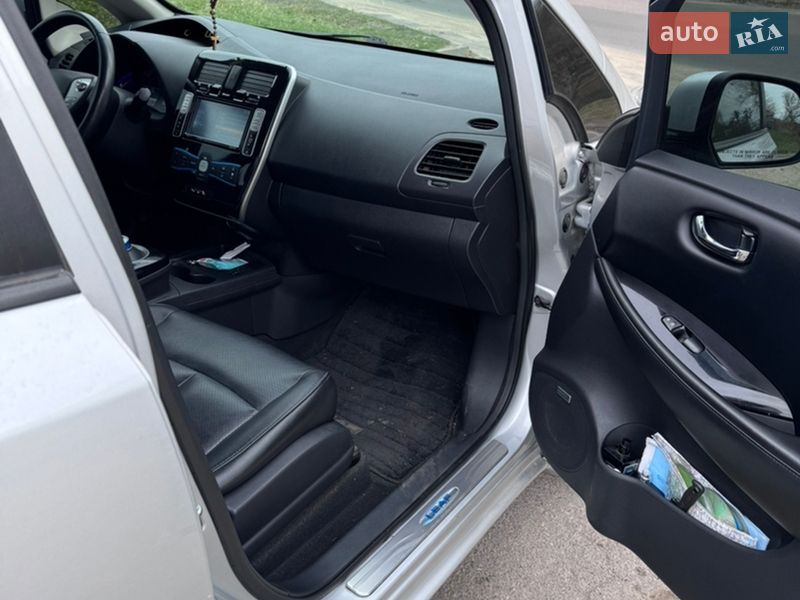 Хэтчбек Nissan Leaf 2015 в Полтаве фото 20 Хэтчбек Nissan Leaf 2015 в Полтаве