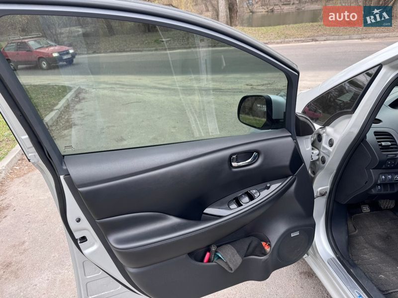 Хэтчбек Nissan Leaf 2015 в Полтаве фото 22 Хэтчбек Nissan Leaf 2015 в Полтаве