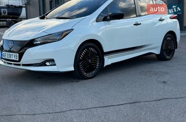 Хетчбек Nissan Leaf 2023 в Дніпрі