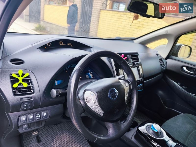 Хэтчбек Nissan Leaf 2014 в Виннице