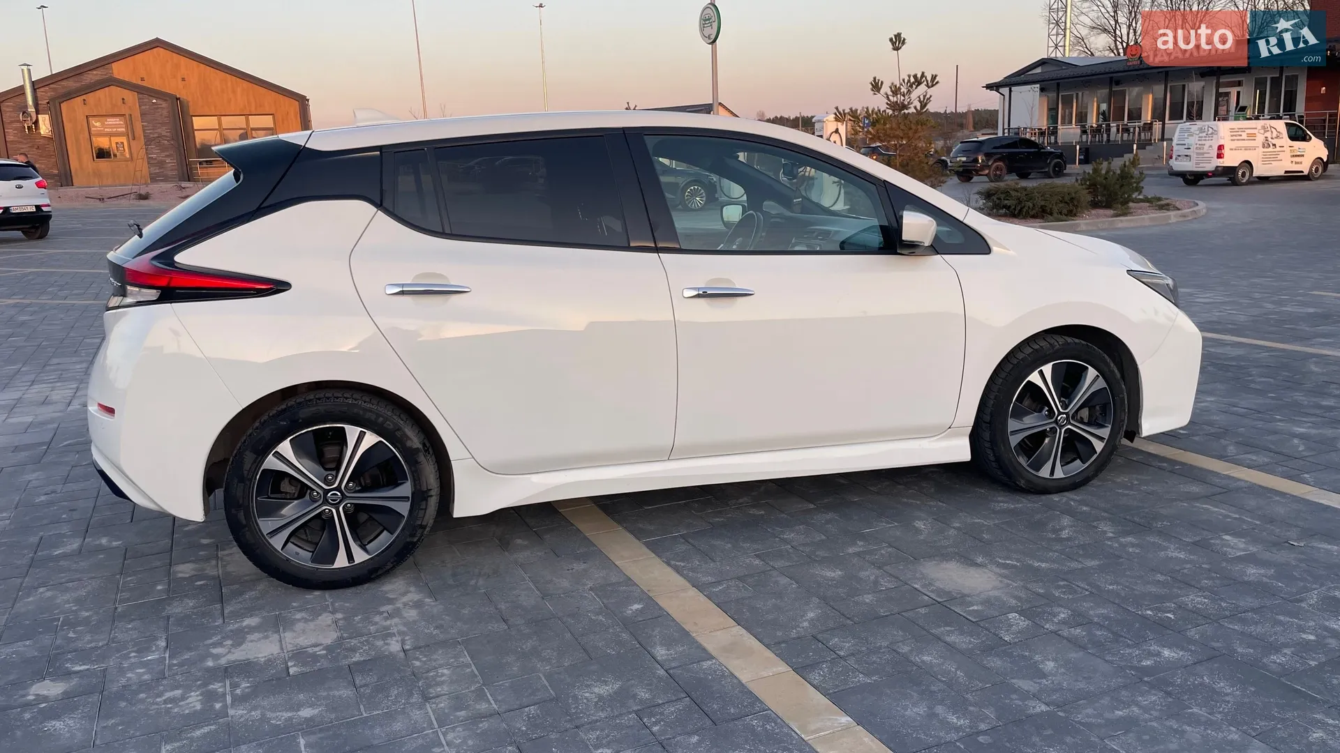2021 Nissan Leaf - мініатюра 11