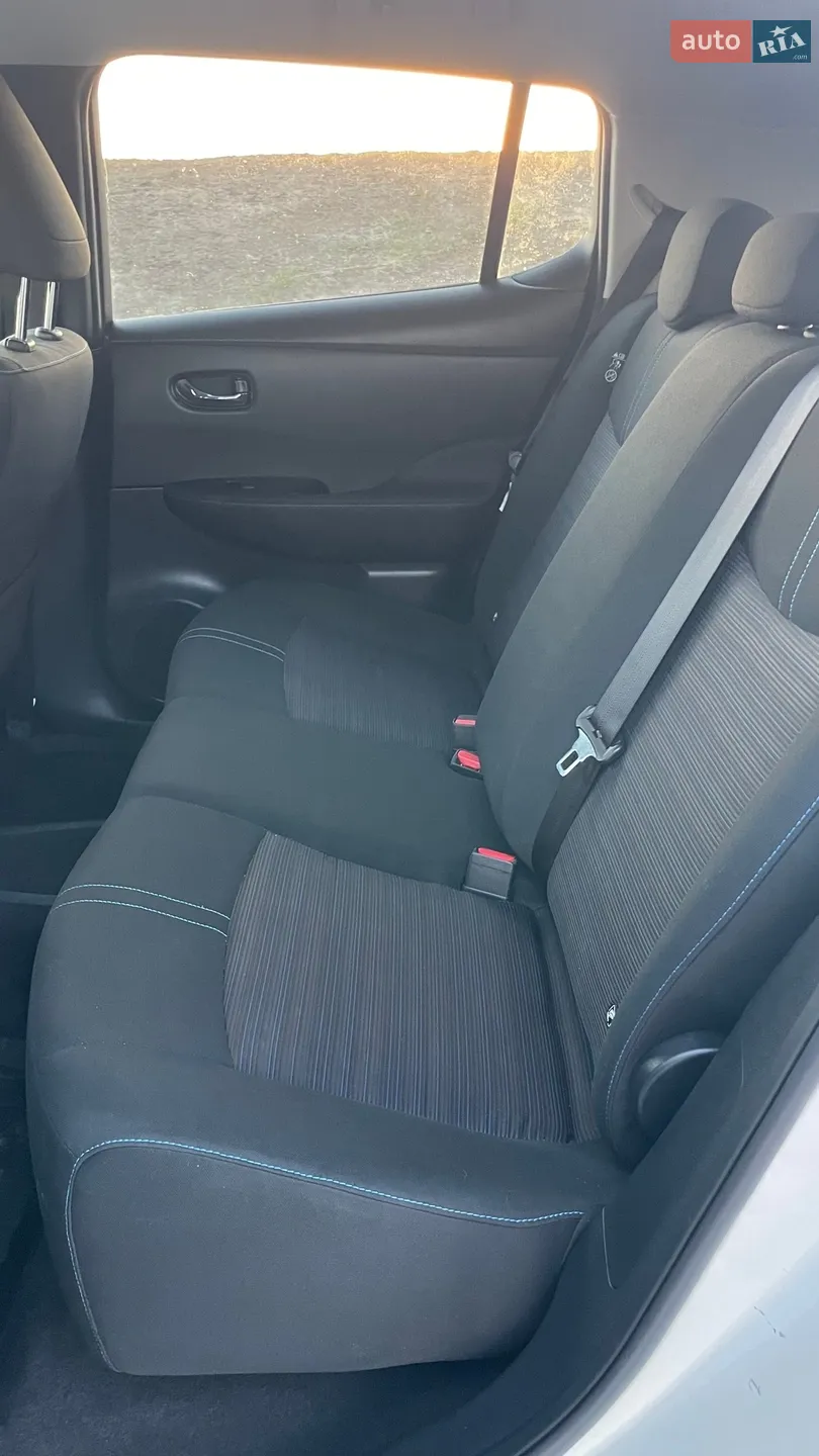 2021 Nissan Leaf - мініатюра 37