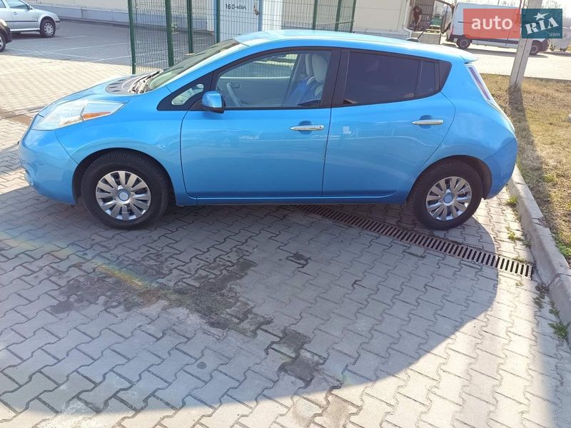 Хэтчбек Nissan Leaf 2013 в Киеве фото 18 Хэтчбек Nissan Leaf 2013 в Киеве