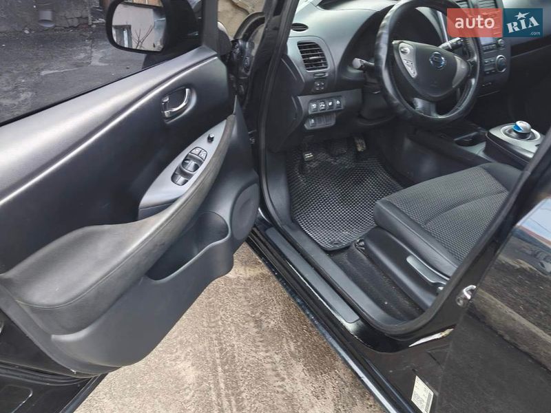 Хэтчбек Nissan Leaf 2013 в Харькове