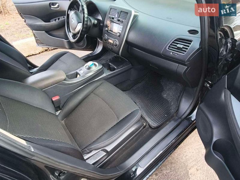 Хэтчбек Nissan Leaf 2013 в Харькове