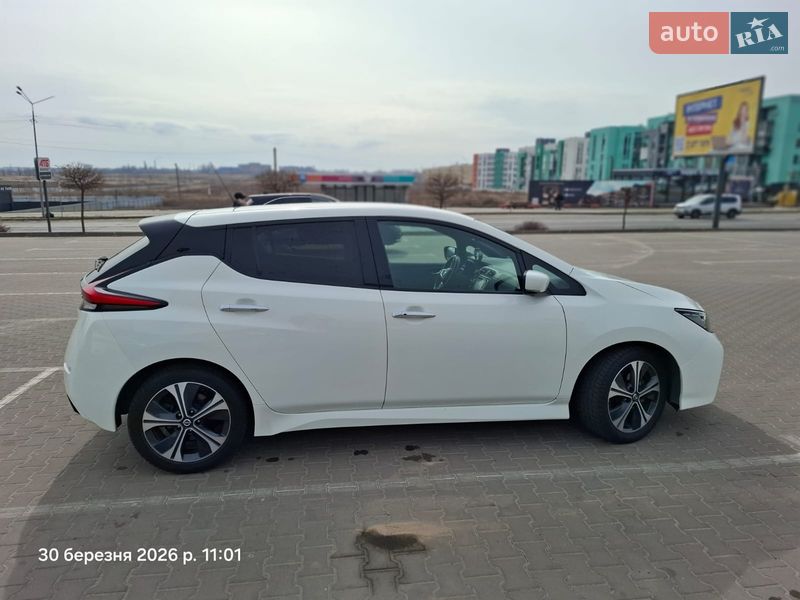 Хэтчбек Nissan Leaf 2020 в Софиевской Борщаговке фото 3 Хэтчбек Nissan Leaf 2020 в Софиевской Борщаговке