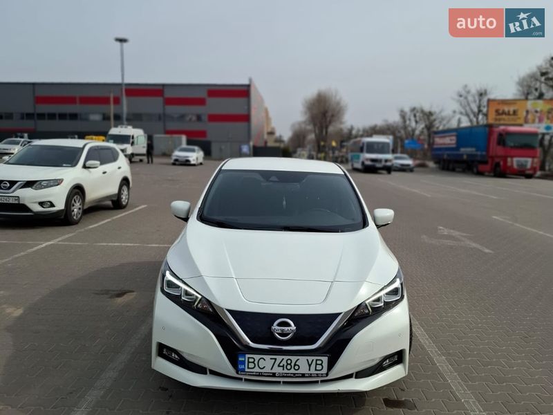 Хэтчбек Nissan Leaf 2020 в Софиевской Борщаговке фото 16 Хэтчбек Nissan Leaf 2020 в Софиевской Борщаговке