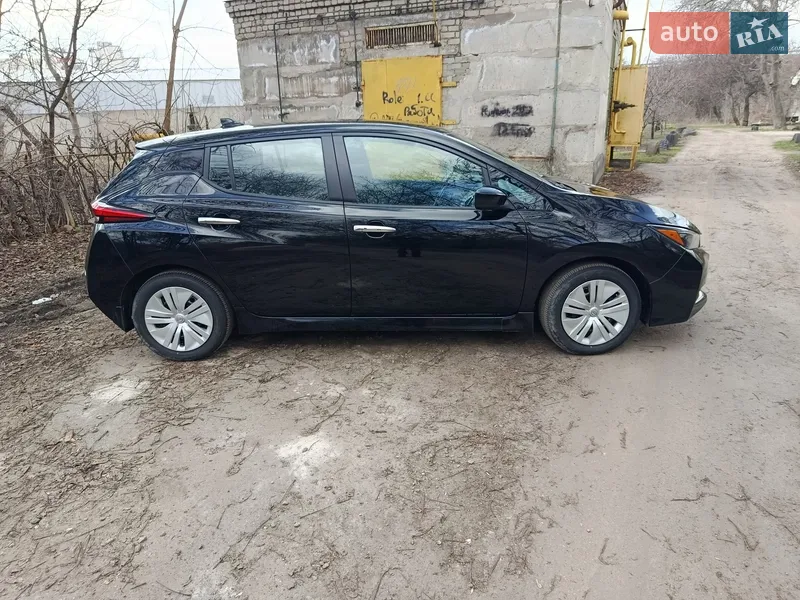 Nissan Leaf 2024 VIN 1N4AZ1BV8SC566293 фото оголошення 2 з 47