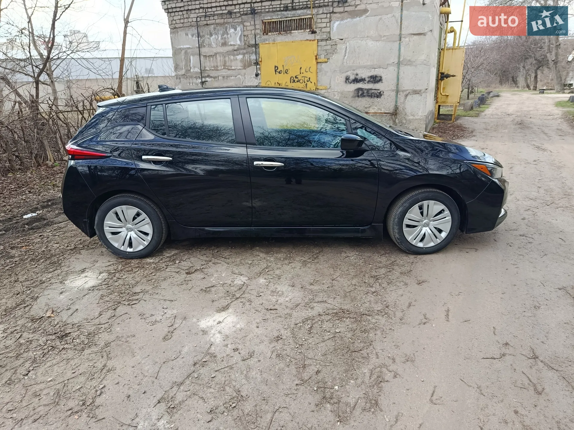 Nissan Leaf 2024 VIN 1N4AZ1BV8SC566293 фото оголошення 2 з 10